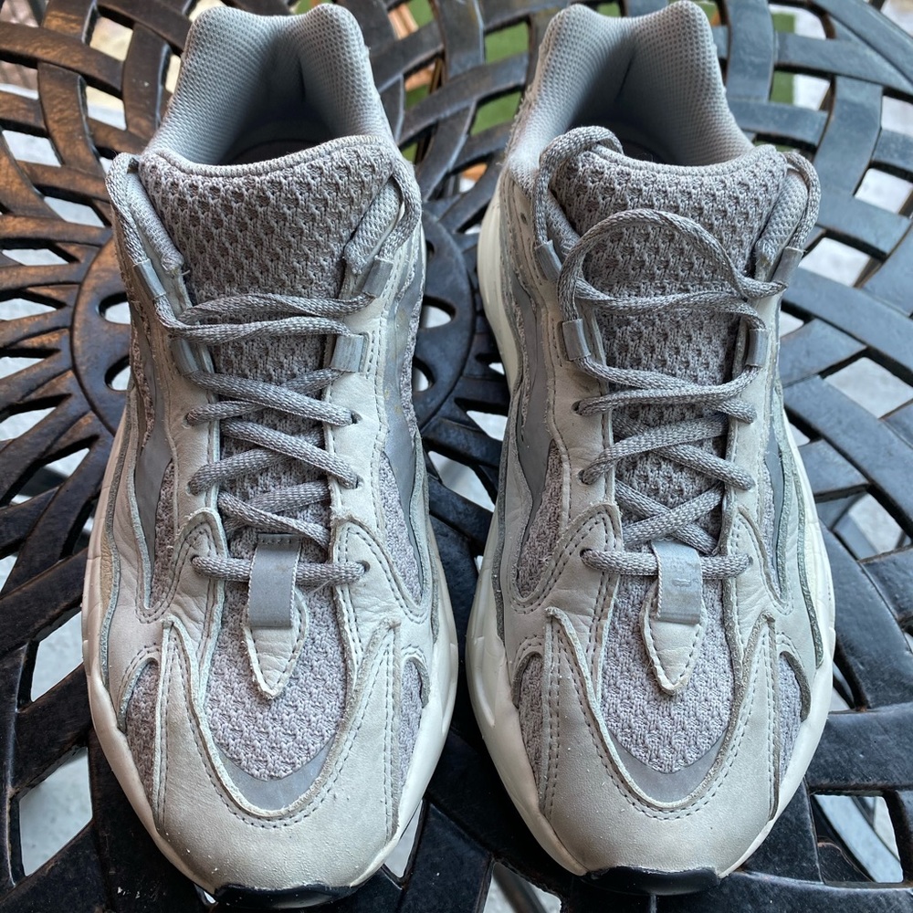 COPY - COPY - Yeezy Boost 700